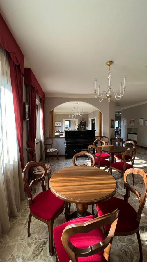 Belvedere Bike Hotel Montà 外观 照片