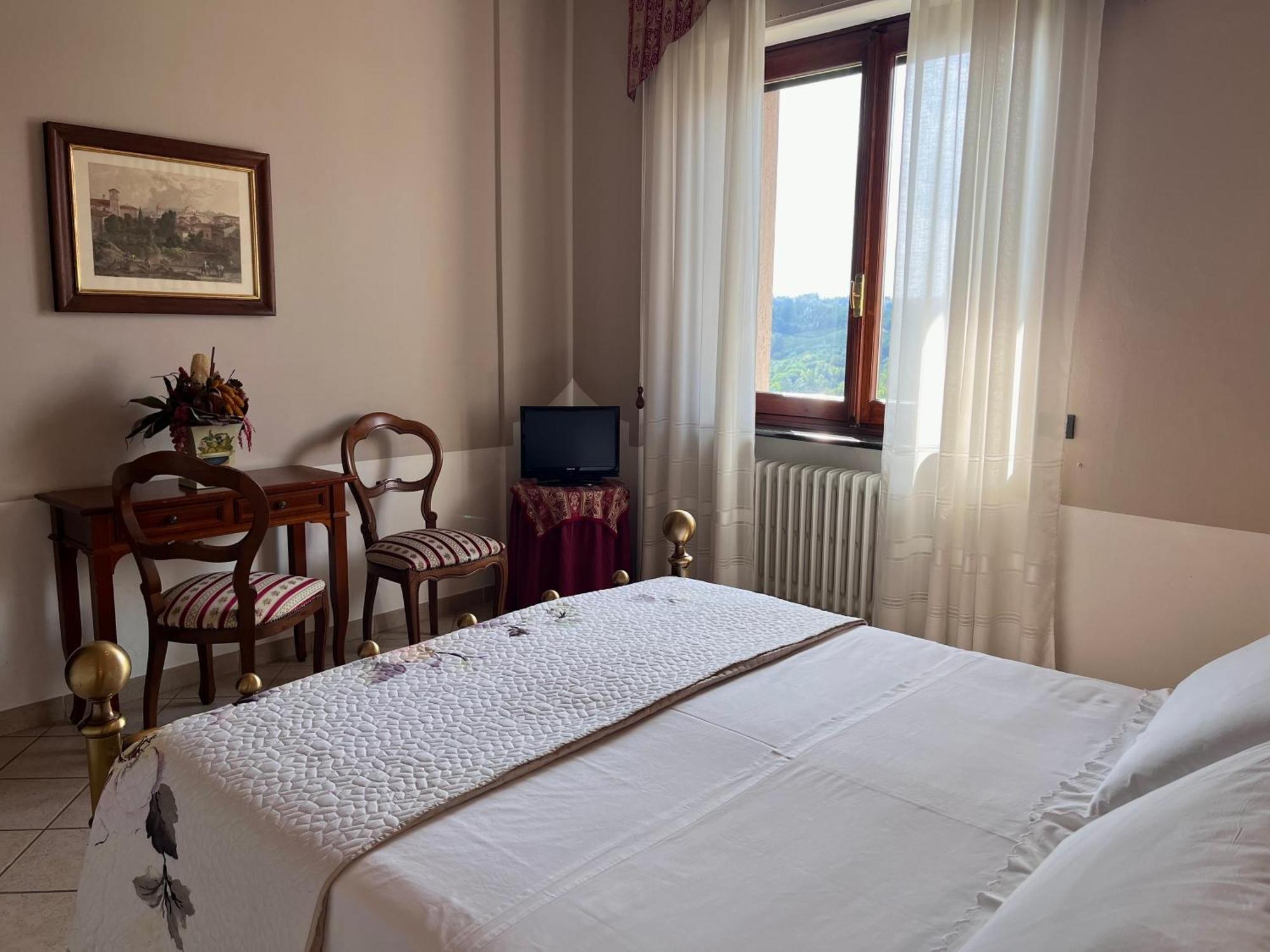 Belvedere Bike Hotel Montà 客房 照片