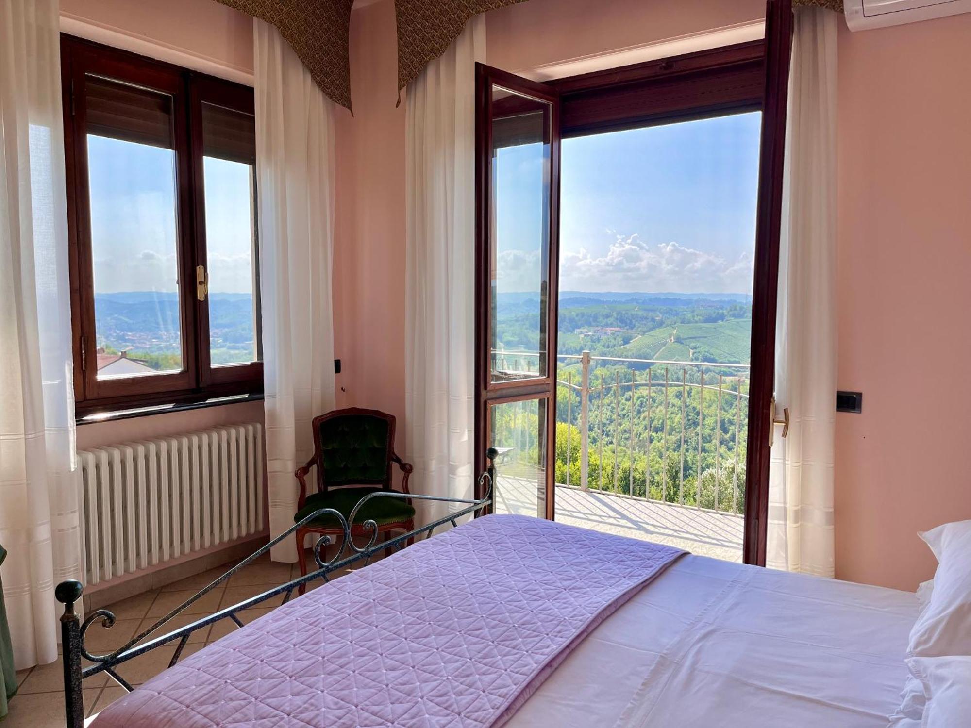 Belvedere Bike Hotel Montà 外观 照片